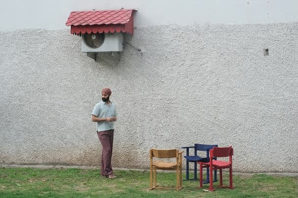 Mannat Singh with chairs